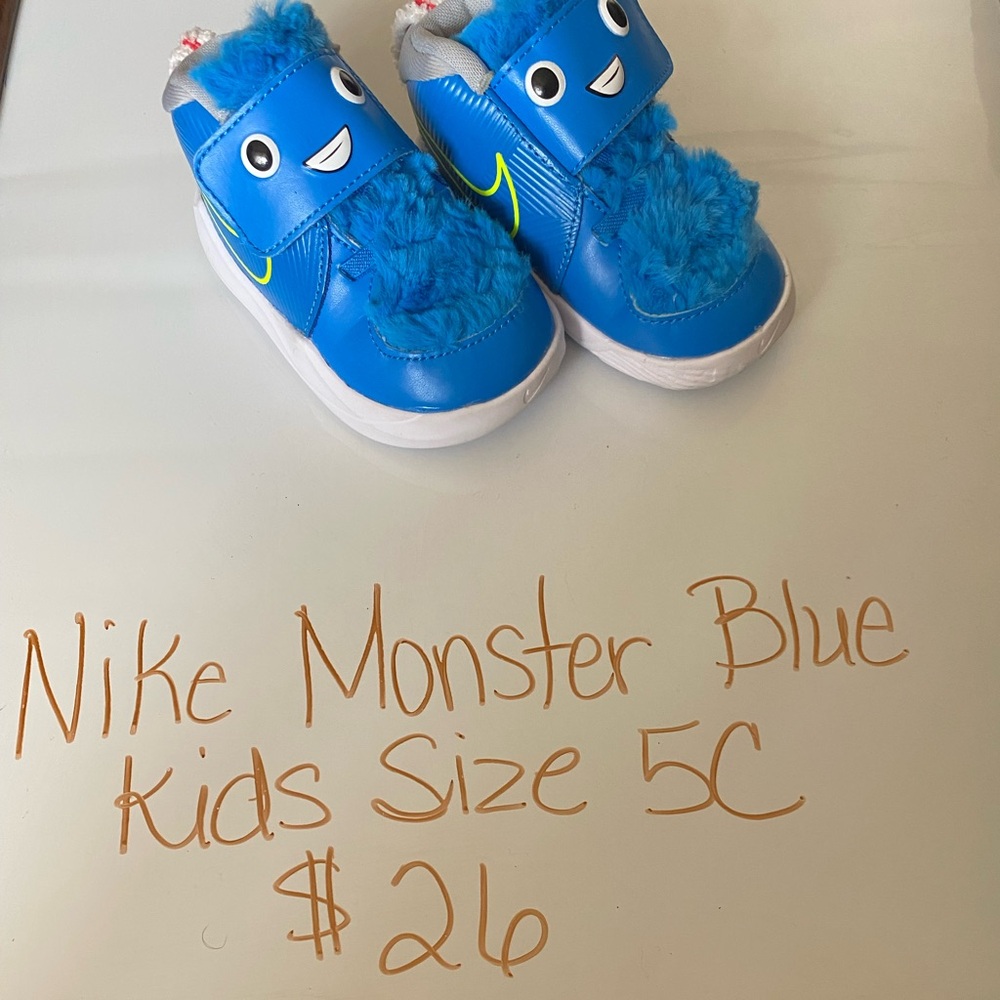 Nike Blue Sneakers Classic Style